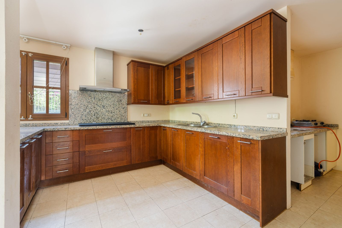 Se vende Villa - Chalet de 4 dormitorios en Costa Del Sol, Málaga, España