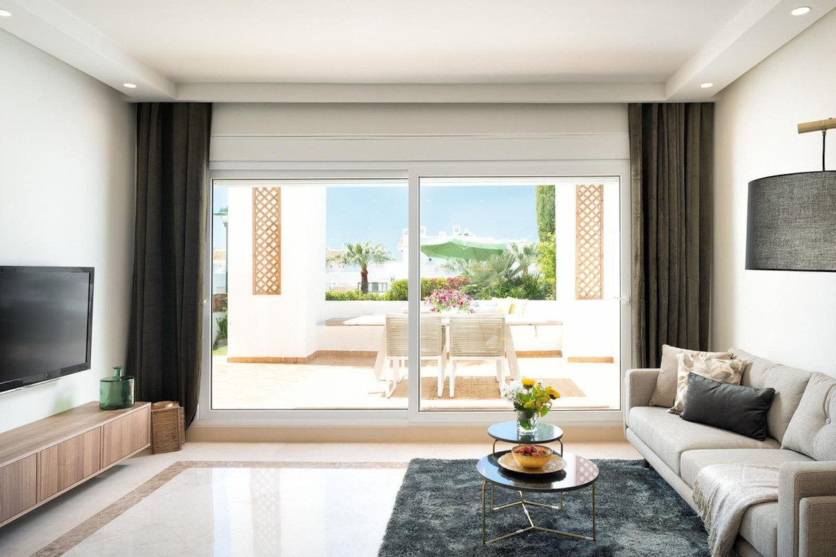 Se vende Apartamento Planta Baja de 2 dormitorios en Costa Del Sol, Málaga, España