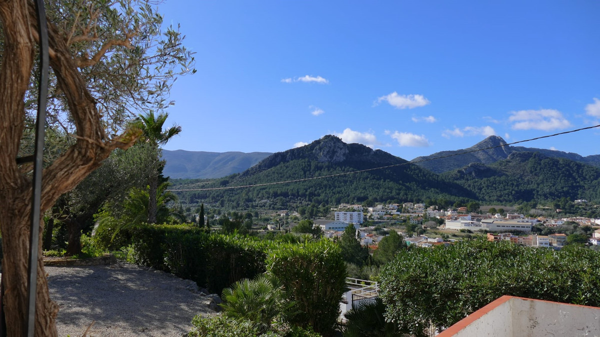 2 Bed Townhouse for sale in Orba Costa Blanca, Alicante, Spain