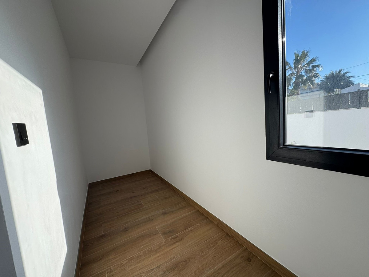 Se vende Villa - Chalet de 3 dormitorios en Costa Blanca, Alicante, España