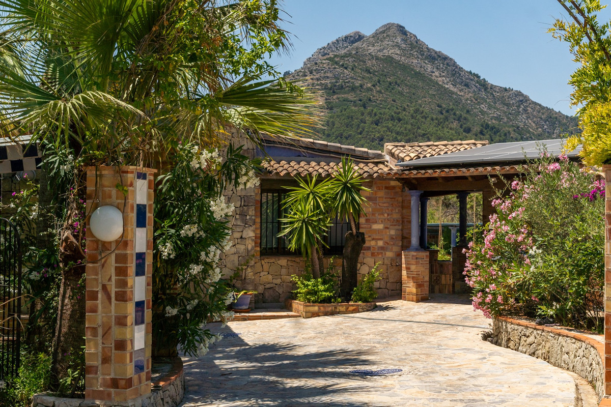 3 Bed Townhouse for sale in Murla Costa Blanca, Alicante, Spain
