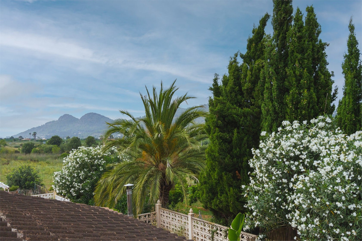 3 Bed Townhouse for sale in Pedreguer Costa Blanca, Alicante, Spain