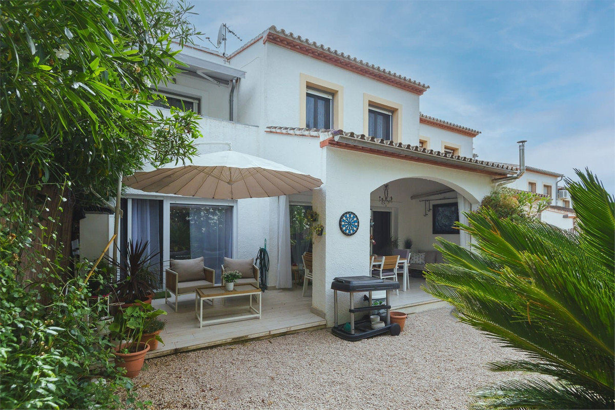 3 Bed Townhouse for sale in Pedreguer Costa Blanca, Alicante, Spain