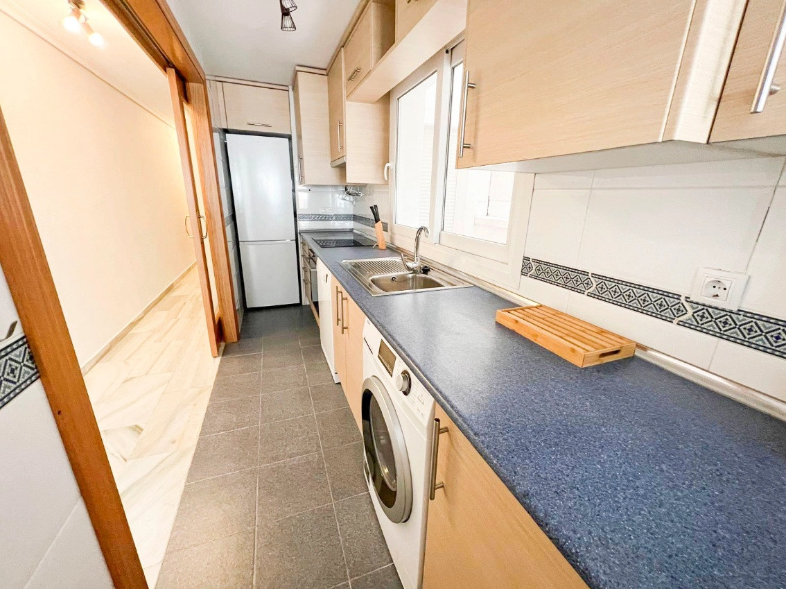 Se vende Apartamento Planta Media de 3 dormitorios en Costa Blanca, Alicante, España