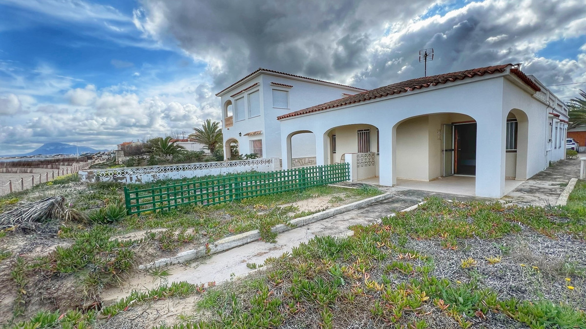 6 Bed Townhouse for sale in Denia Costa Blanca, Alicante, Spain