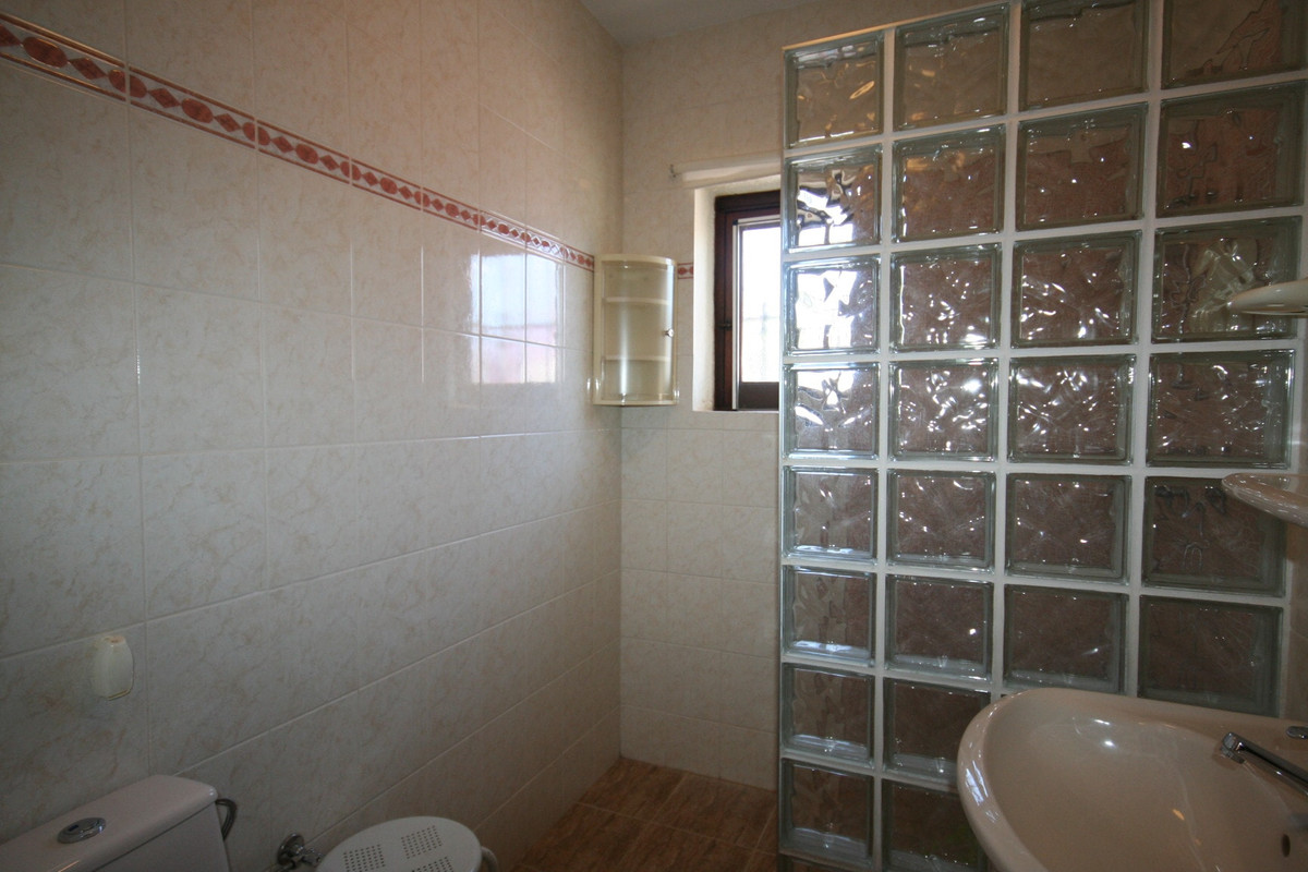 Se vende Villa - Chalet de 4 dormitorios en Costa Blanca, Alicante, España