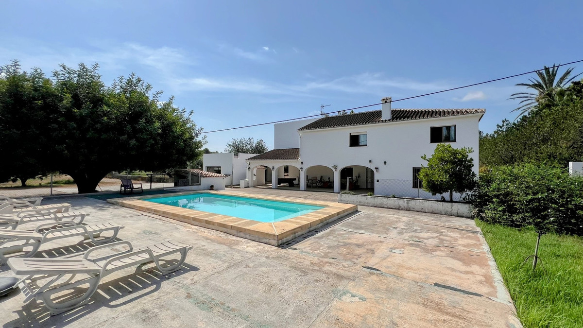 7 Bed Townhouse for sale in La Xara Costa Blanca, Alicante, Spain