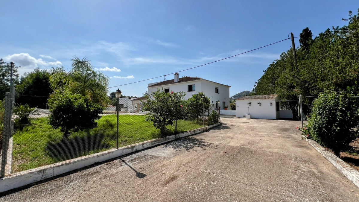 7 Bed Townhouse for sale in La Xara Costa Blanca, Alicante, Spain