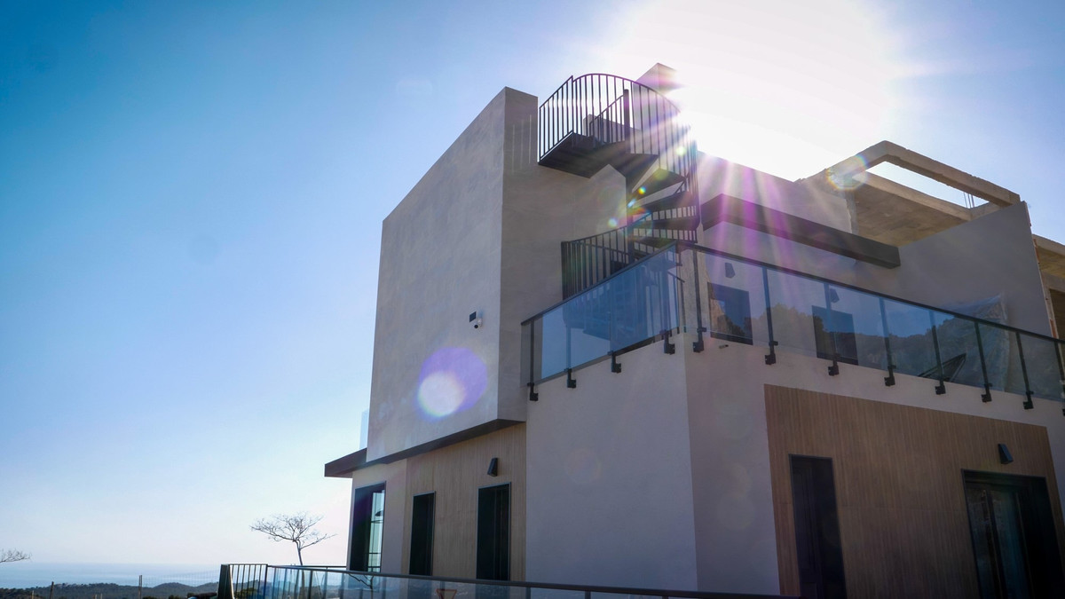 3 Bed Townhouse for sale in Polop Costa Blanca, Alicante, Spain
