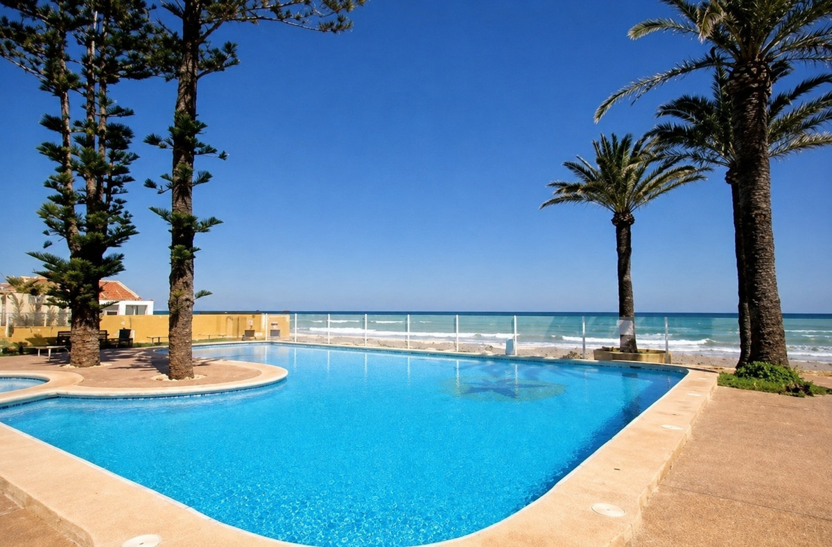 4 Bed Townhouse for sale in Denia Costa Blanca, Alicante, Spain