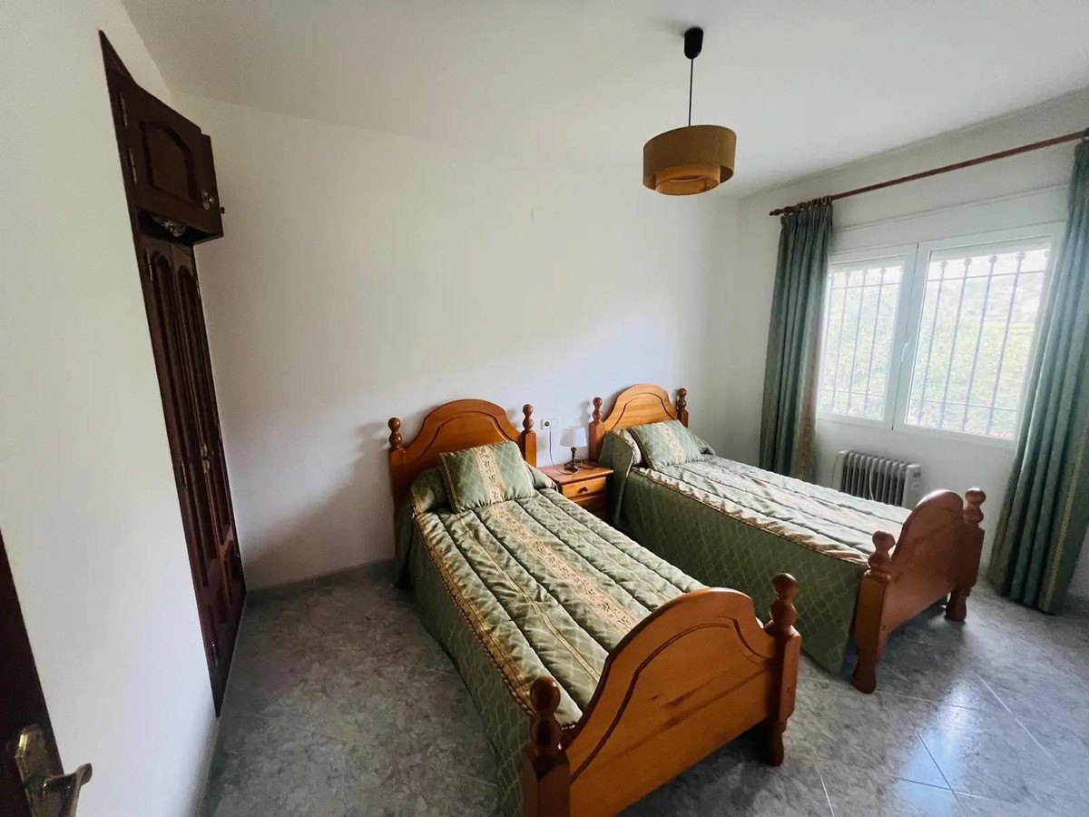 4 Bed Townhouse for sale in Beniarbeig Costa Blanca, Alicante, Spain