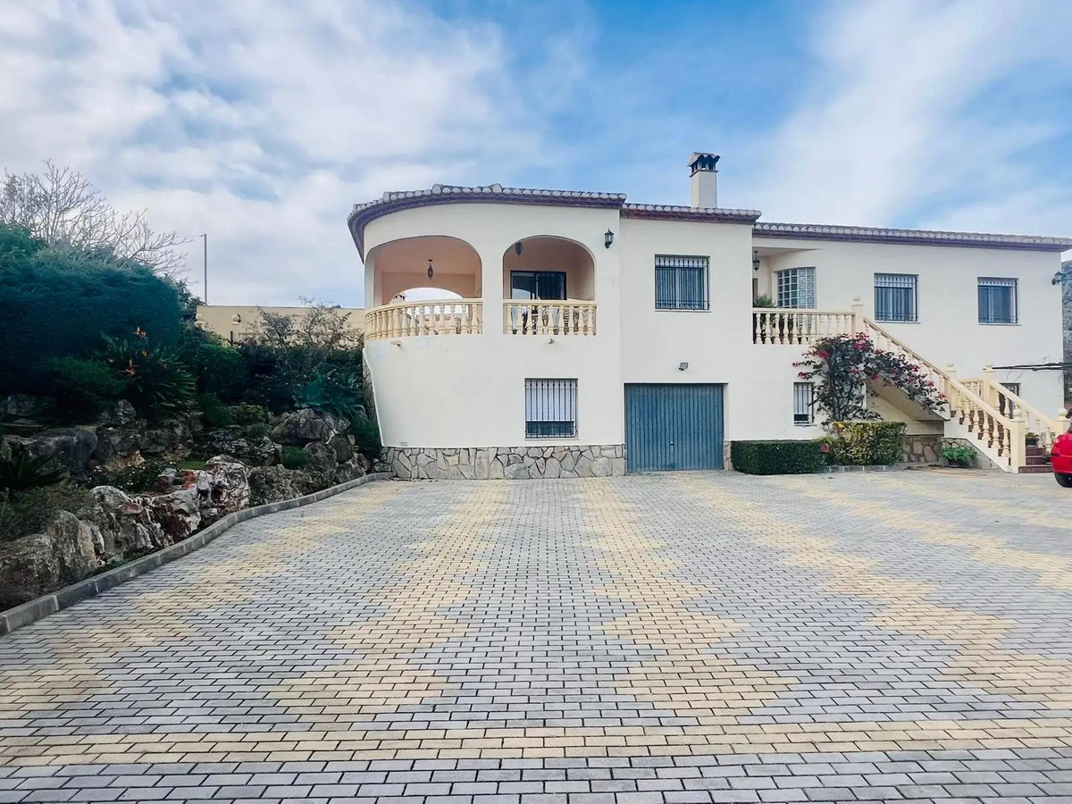 4 Bed Townhouse for sale in Beniarbeig Costa Blanca, Alicante, Spain