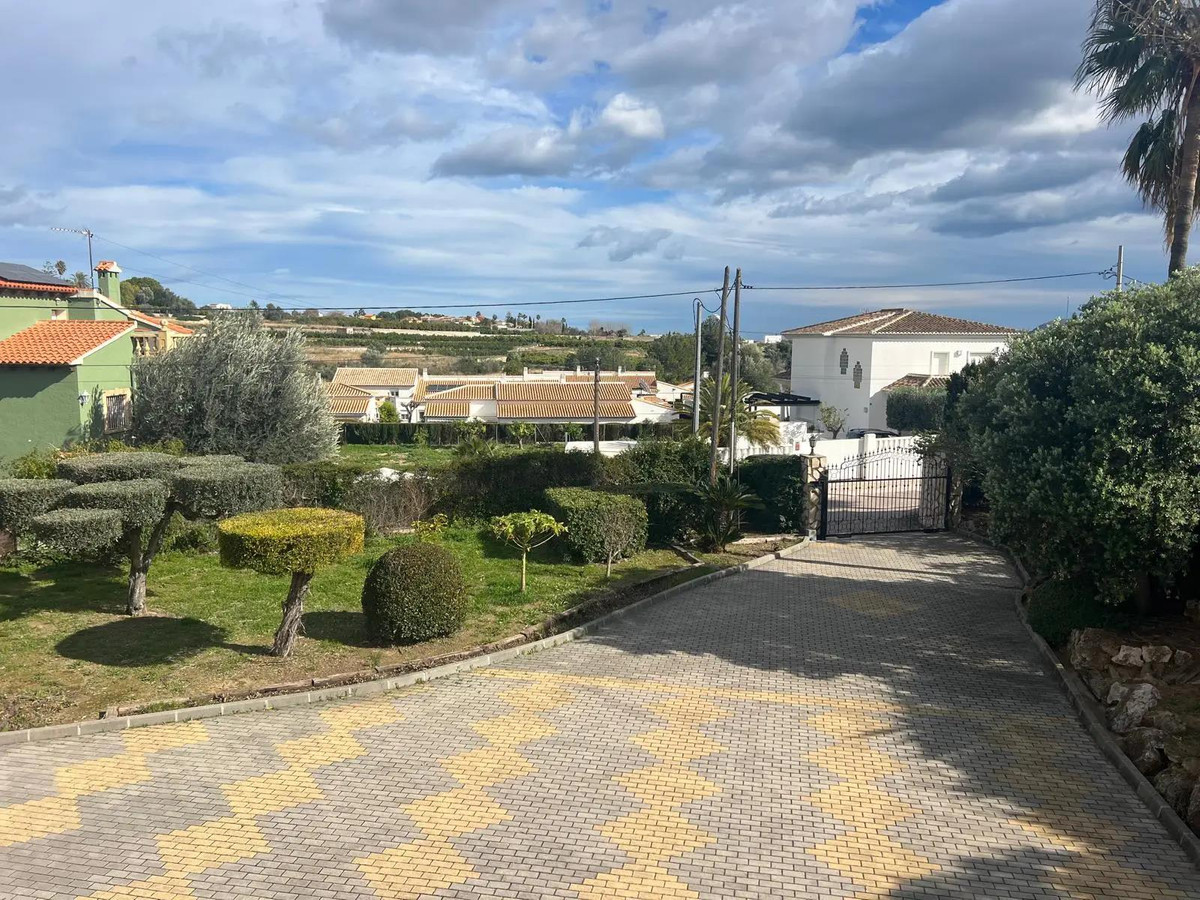 4 Bed Townhouse for sale in Beniarbeig Costa Blanca, Alicante, Spain