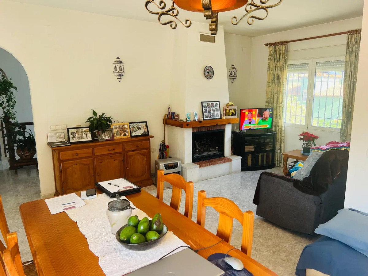 4 Bed Townhouse for sale in Beniarbeig Costa Blanca, Alicante, Spain
