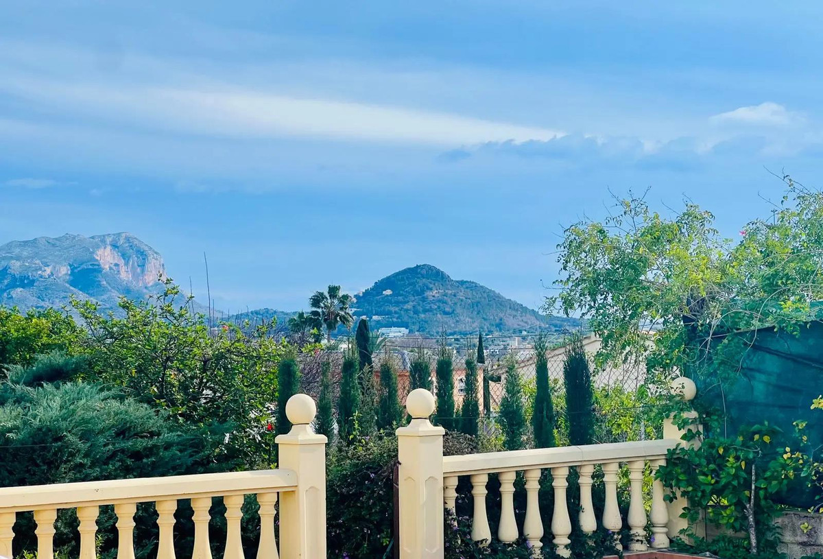 4 Bed Townhouse for sale in Beniarbeig Costa Blanca, Alicante, Spain