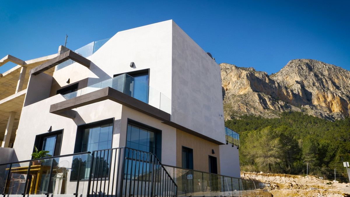 3 Bed Townhouse for sale in Polop Costa Blanca, Alicante, Spain