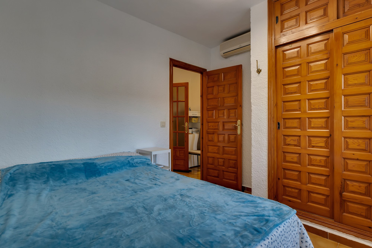 Se vende Villa - Chalet de 4 dormitorios en Costa Blanca, Alicante, España