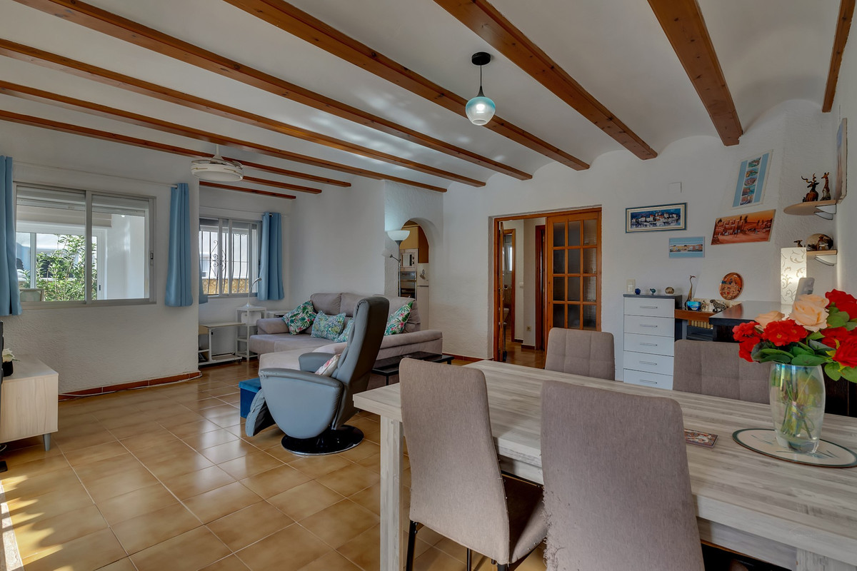 Se vende Villa - Chalet de 4 dormitorios en Costa Blanca, Alicante, España
