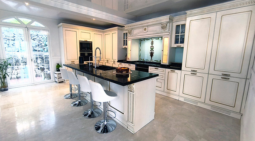 6 Bed Townhouse for sale in La Sella Golf Costa Blanca, Alicante, Spain
