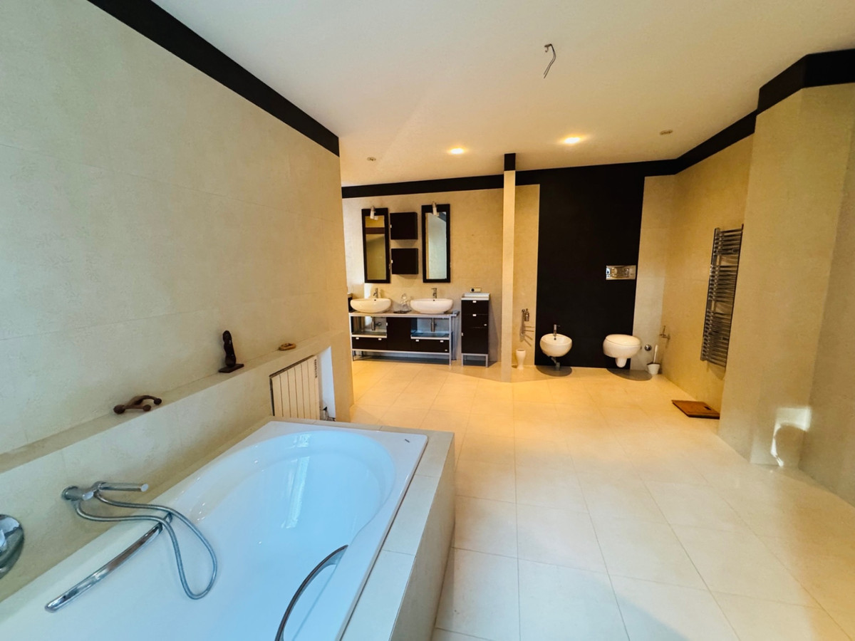 7 Bed Townhouse for sale in Denia Costa Blanca, Alicante, Spain