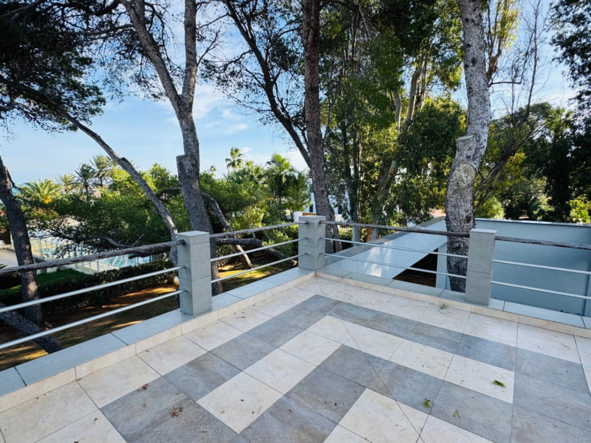7 Bed Townhouse for sale in Denia Costa Blanca, Alicante, Spain