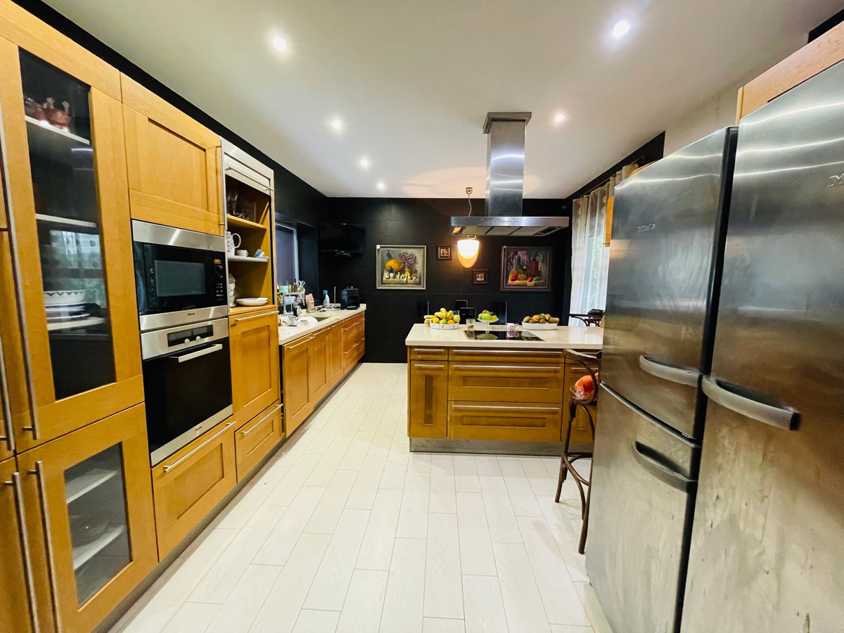 7 Bed Townhouse for sale in Denia Costa Blanca, Alicante, Spain