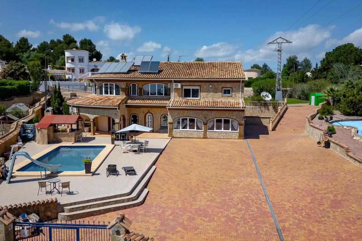 7 Bed Townhouse for sale in Moraira Costa Blanca, Alicante, Spain