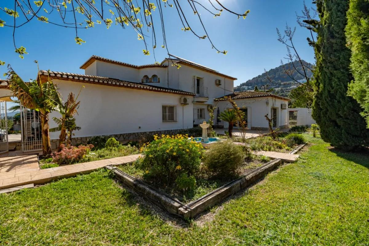 4 Bed Townhouse for sale in La Sella Golf Costa Blanca, Alicante, Spain