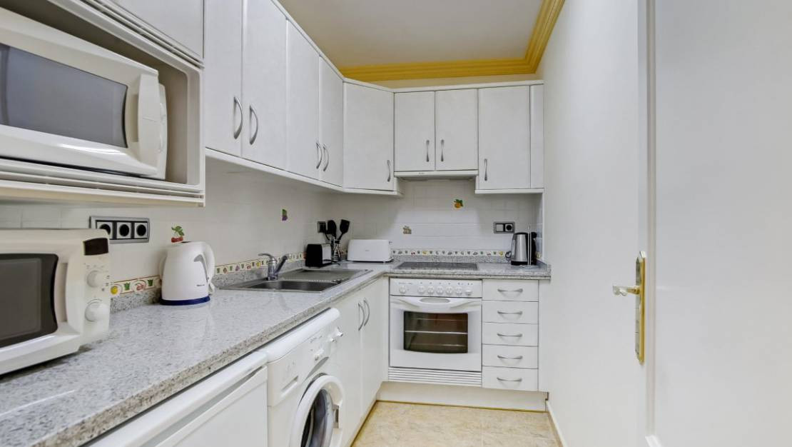 Se vende Villa - Chalet de 4 dormitorios en Costa Blanca, Alicante, España