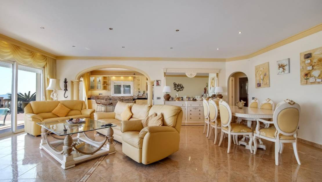 Se vende Villa - Chalet de 4 dormitorios en Costa Blanca, Alicante, España