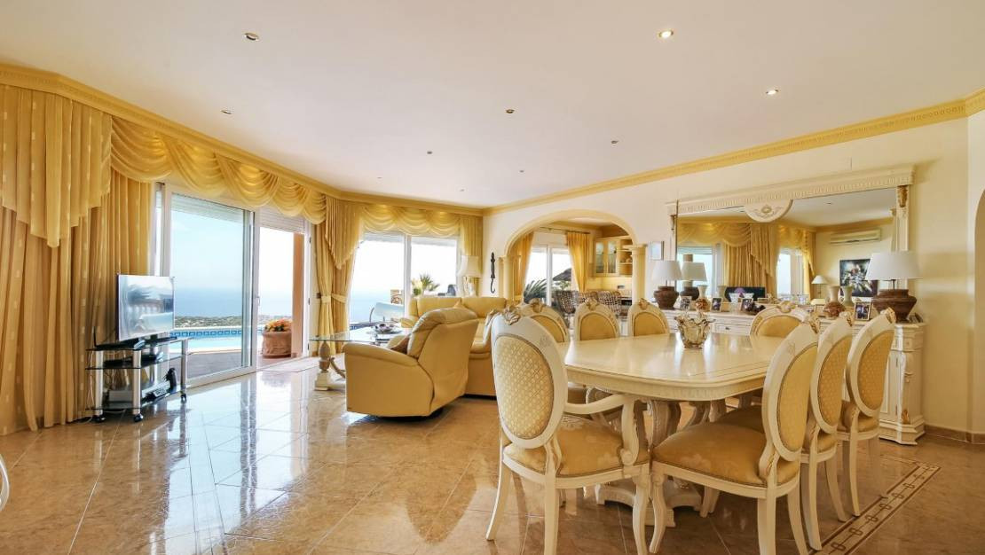 Se vende Villa - Chalet de 4 dormitorios en Costa Blanca, Alicante, España