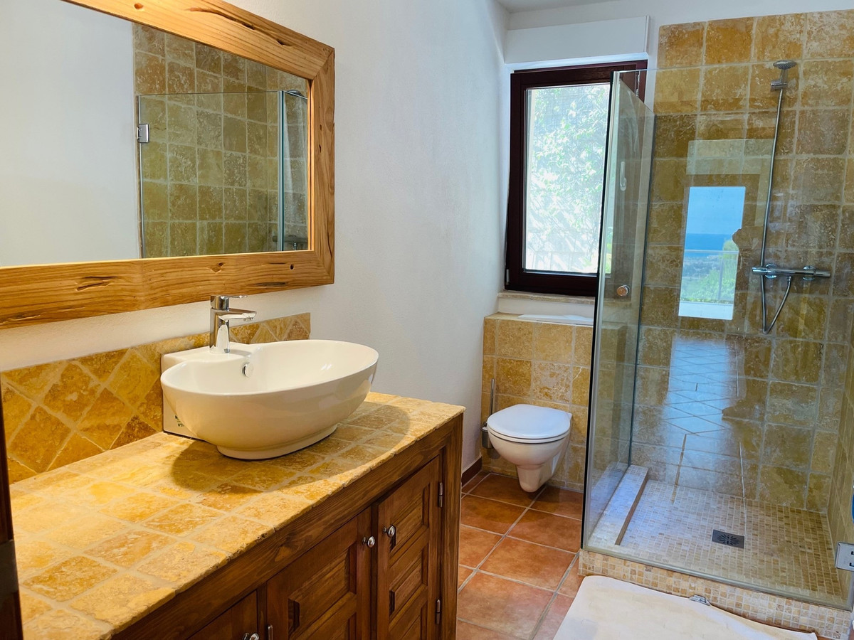 Se vende Villa - Chalet de 5 dormitorios en Costa Blanca, Alicante, España