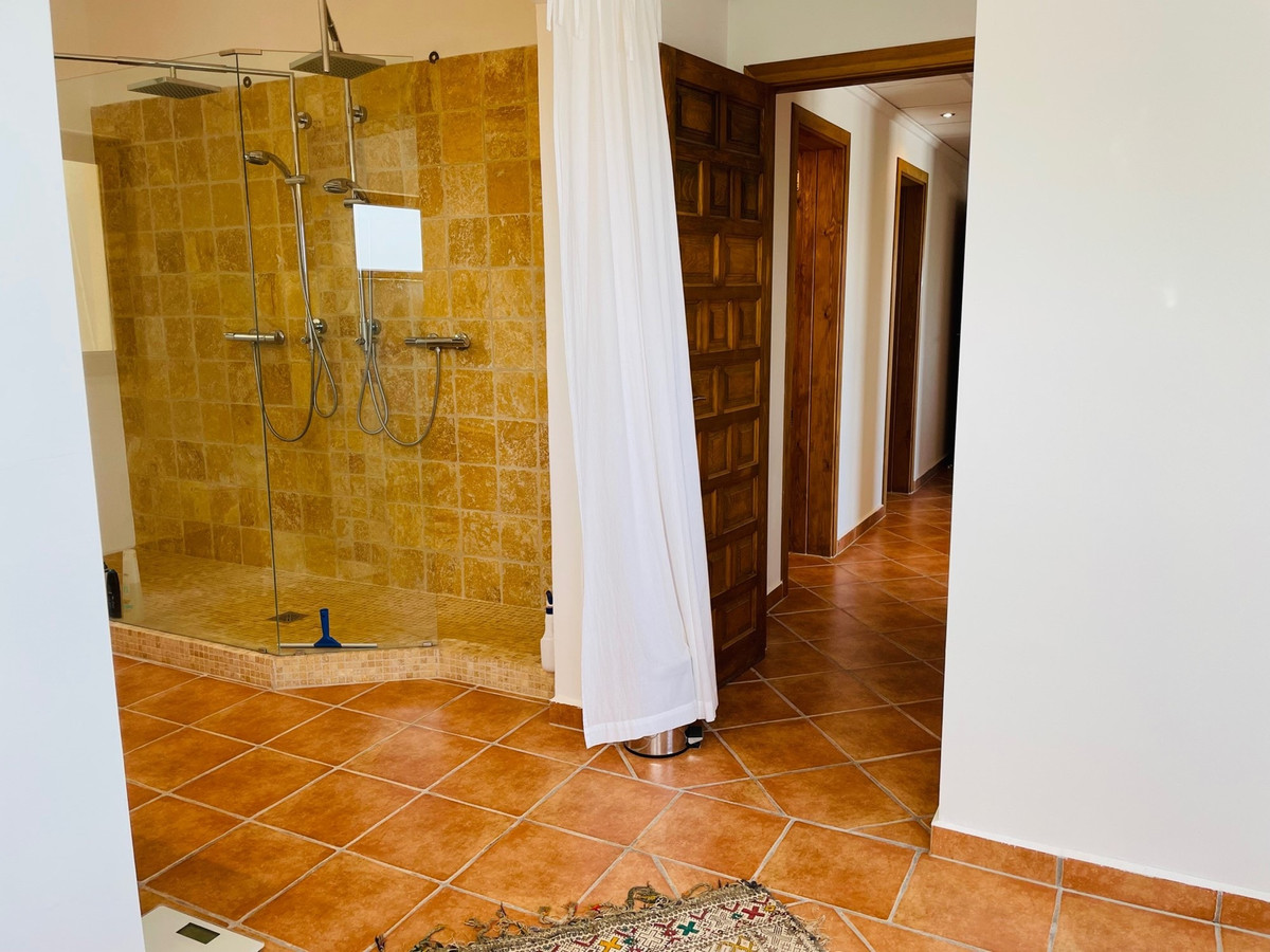 Se vende Villa - Chalet de 5 dormitorios en Costa Blanca, Alicante, España