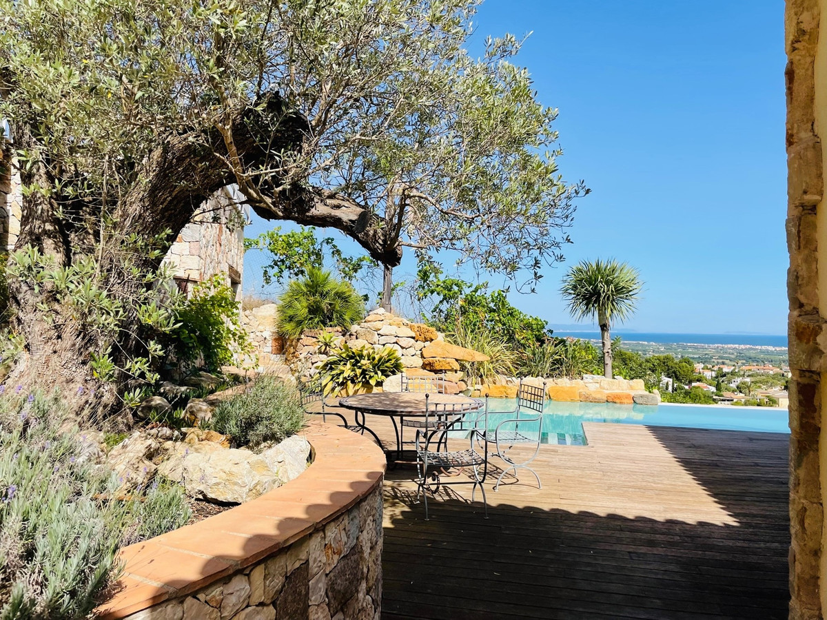 Se vende Villa - Chalet de 5 dormitorios en Costa Blanca, Alicante, España