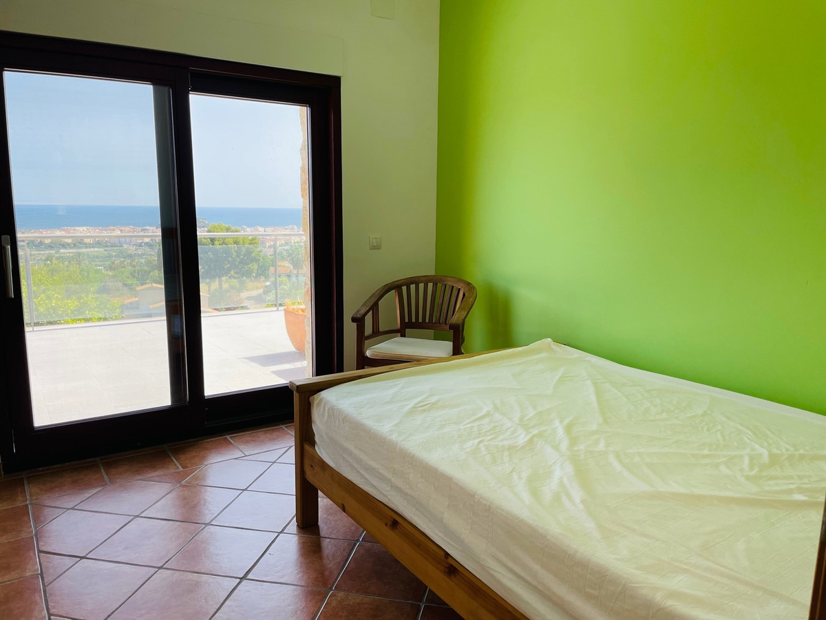 Se vende Villa - Chalet de 5 dormitorios en Costa Blanca, Alicante, España