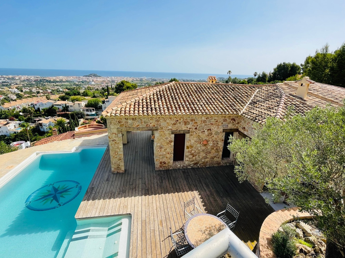 Se vende Villa - Chalet de 5 dormitorios en Costa Blanca, Alicante, España