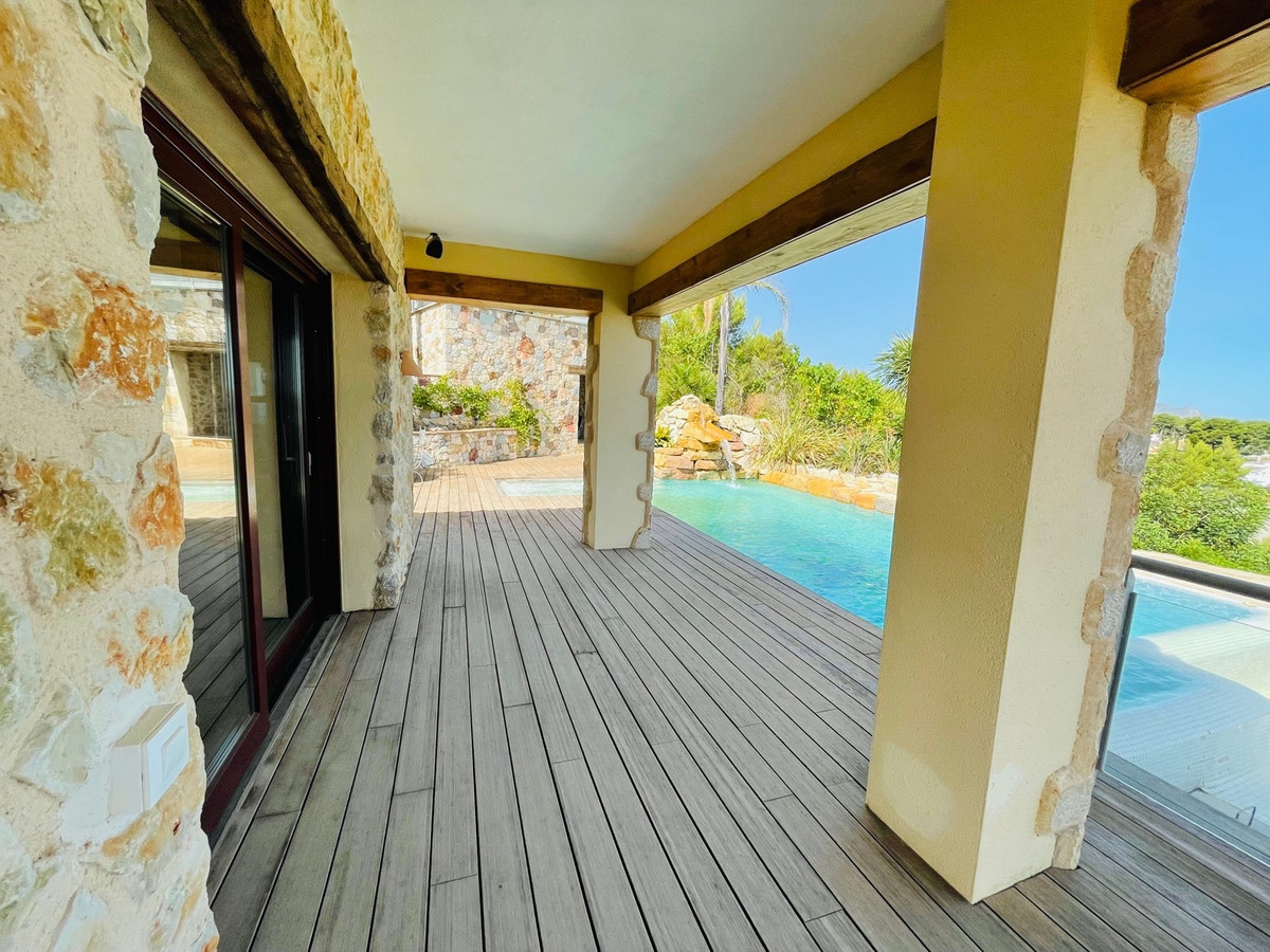 Se vende Villa - Chalet de 5 dormitorios en Costa Blanca, Alicante, España