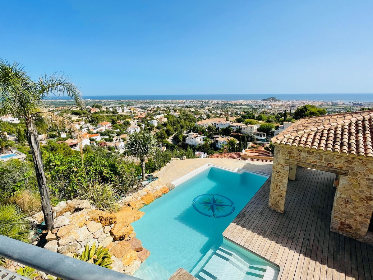 Se vende Villa - Chalet de 5 dormitorios en Costa Blanca, Alicante, España