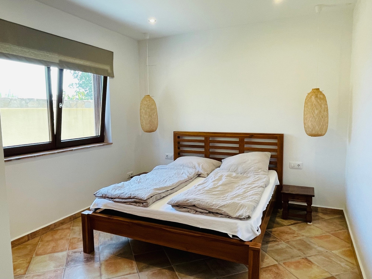Se vende Villa - Chalet de 5 dormitorios en Costa Blanca, Alicante, España