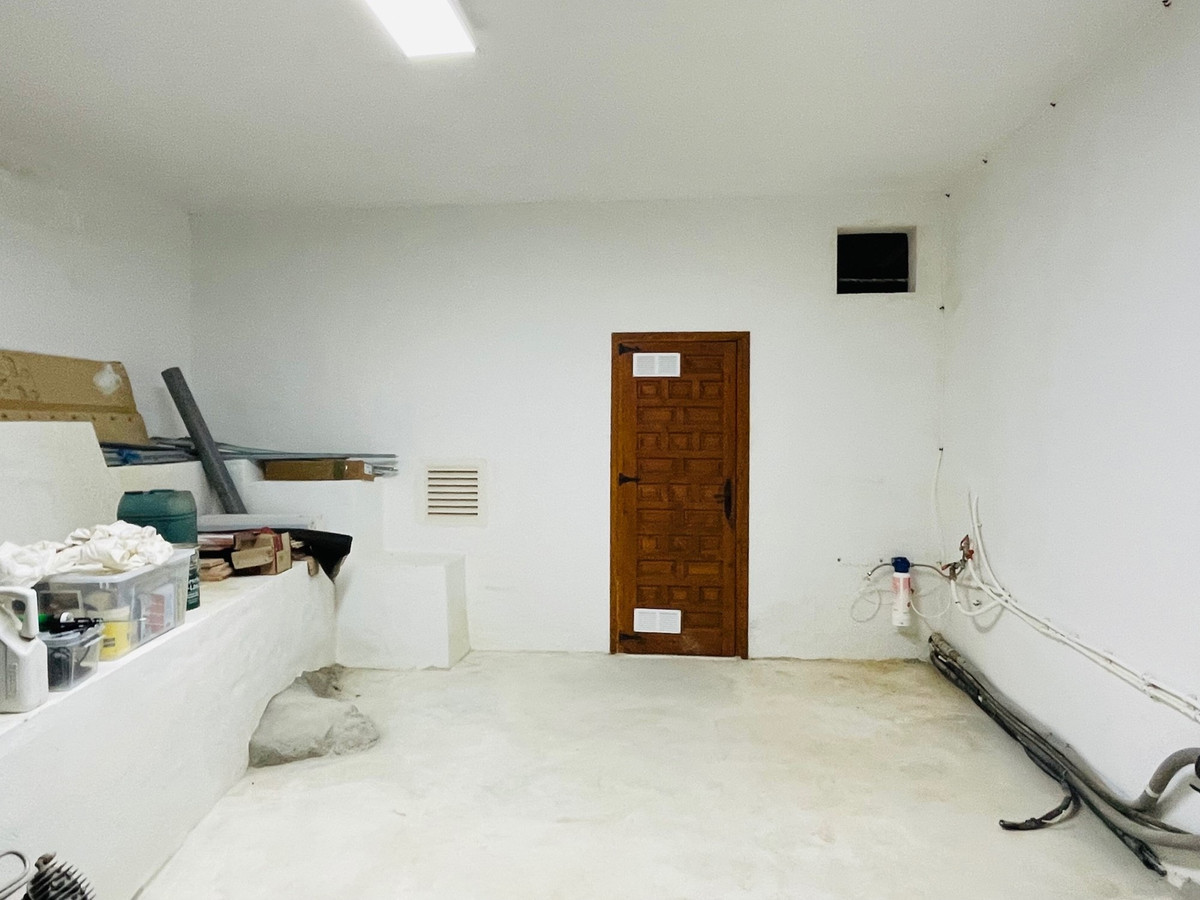 Se vende Villa - Chalet de 5 dormitorios en Costa Blanca, Alicante, España