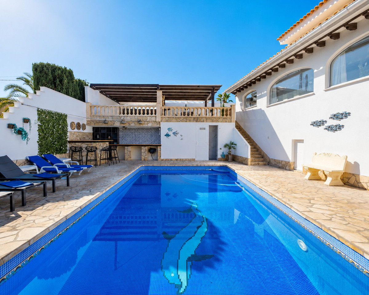 6 Bed Townhouse for sale in Benissa Costa Blanca, Alicante, Spain