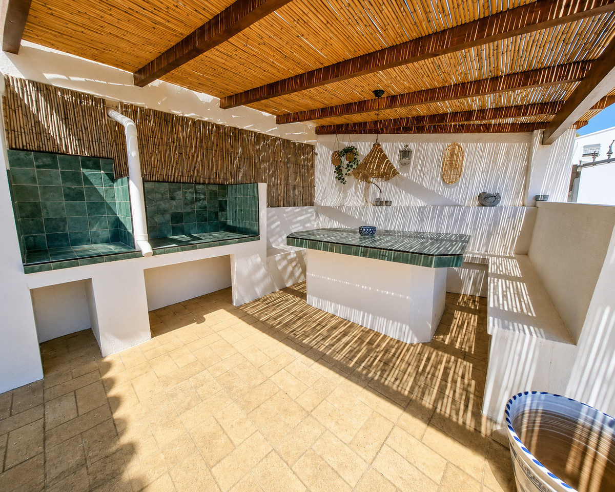 6 Bed Townhouse for sale in Benissa Costa Blanca, Alicante, Spain