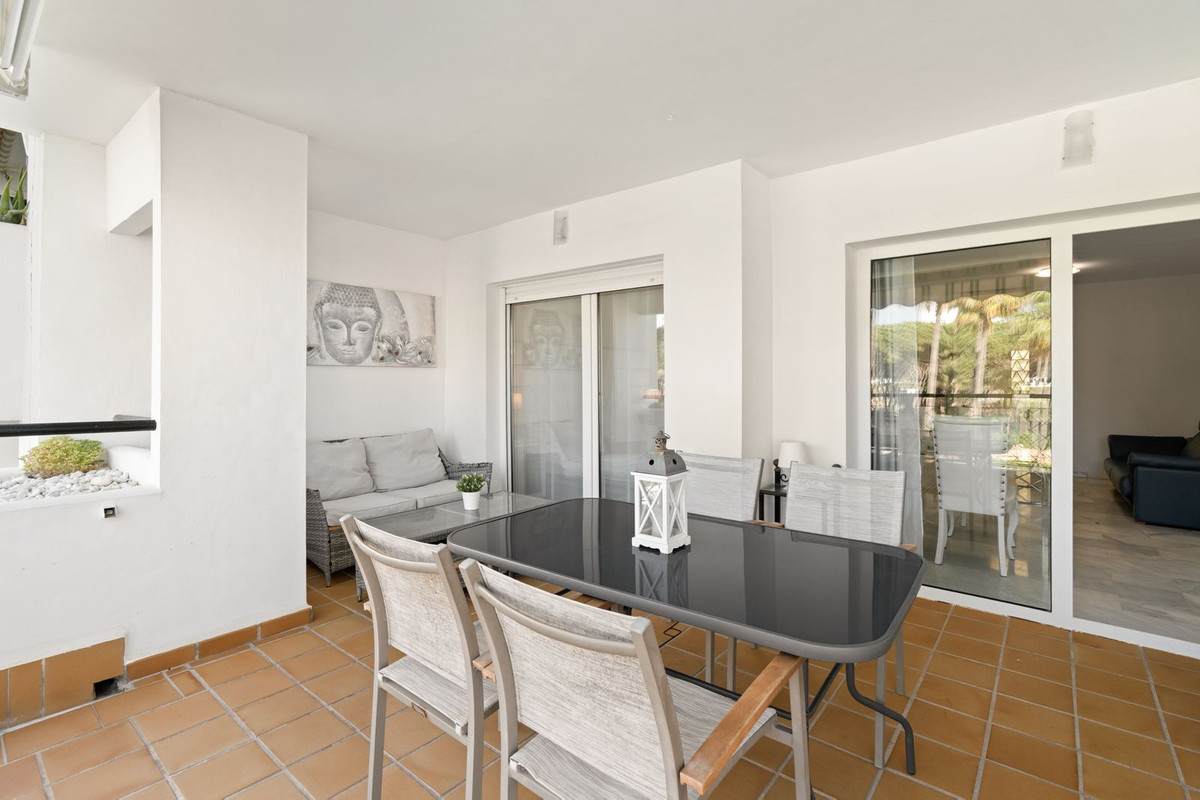 2 Bed Apartment for sale in Calahonda Costa Del Sol, Málaga, Spain