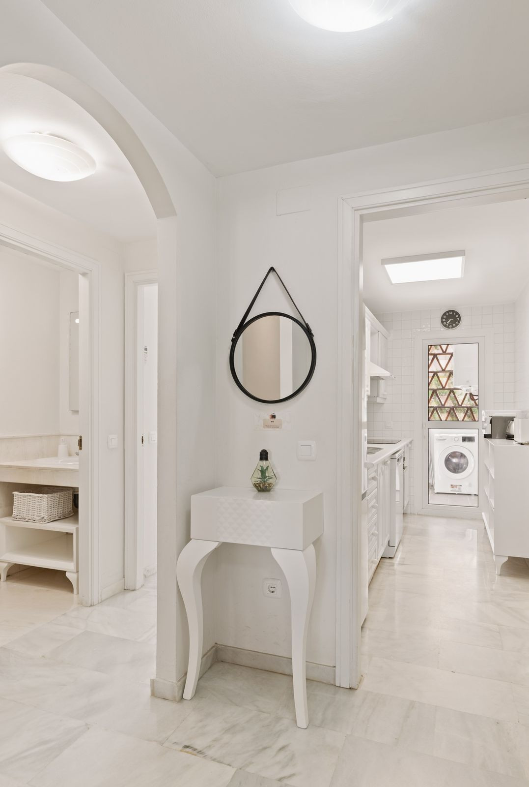 2 Bed Apartment for sale in Calahonda Costa Del Sol, Málaga, Spain
