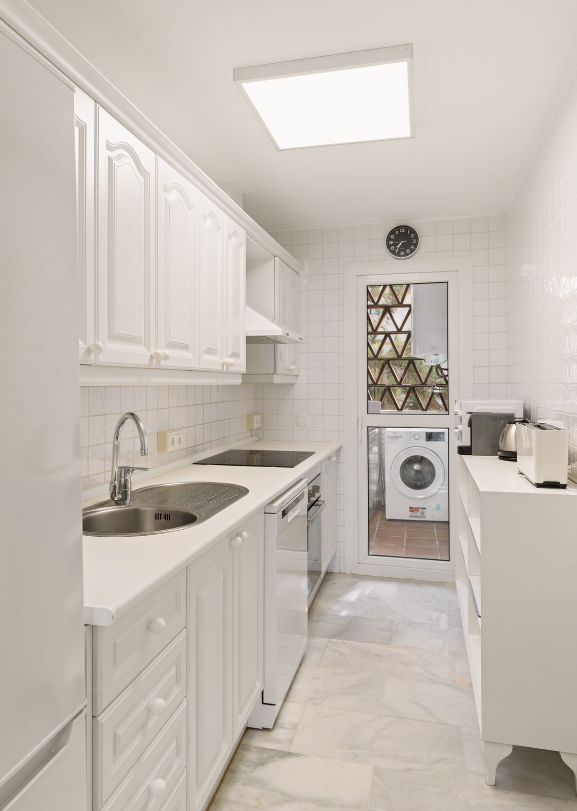 2 Bed Apartment for sale in Calahonda Costa Del Sol, Málaga, Spain