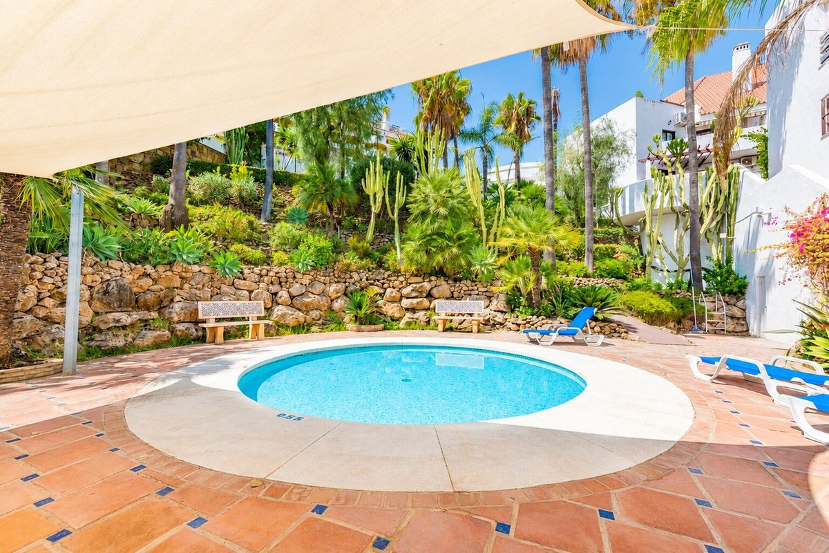 3 Bed Apartment for sale in Nueva Andalucía Costa Del Sol, Málaga, Spain