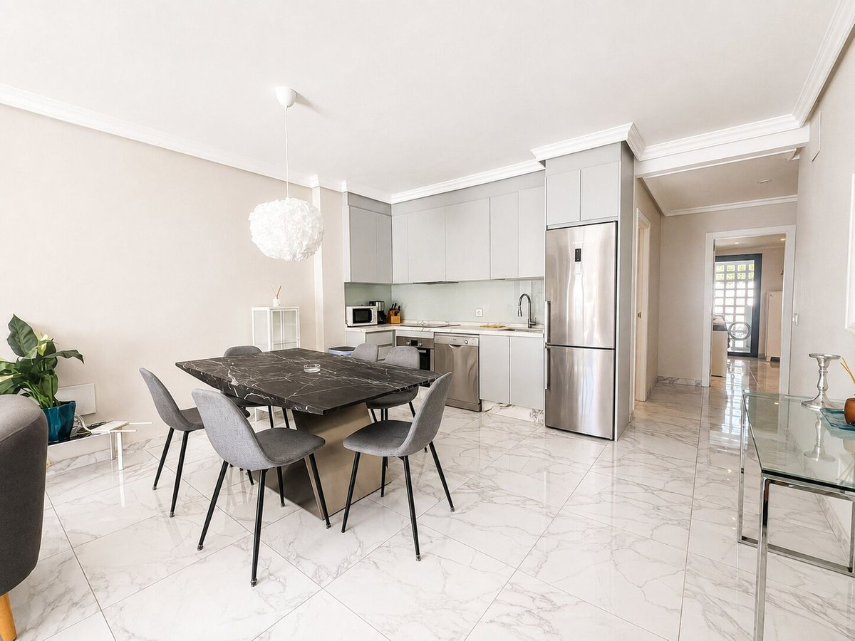 3 Bed Apartment for sale in Nueva Andalucía Costa Del Sol, Málaga, Spain