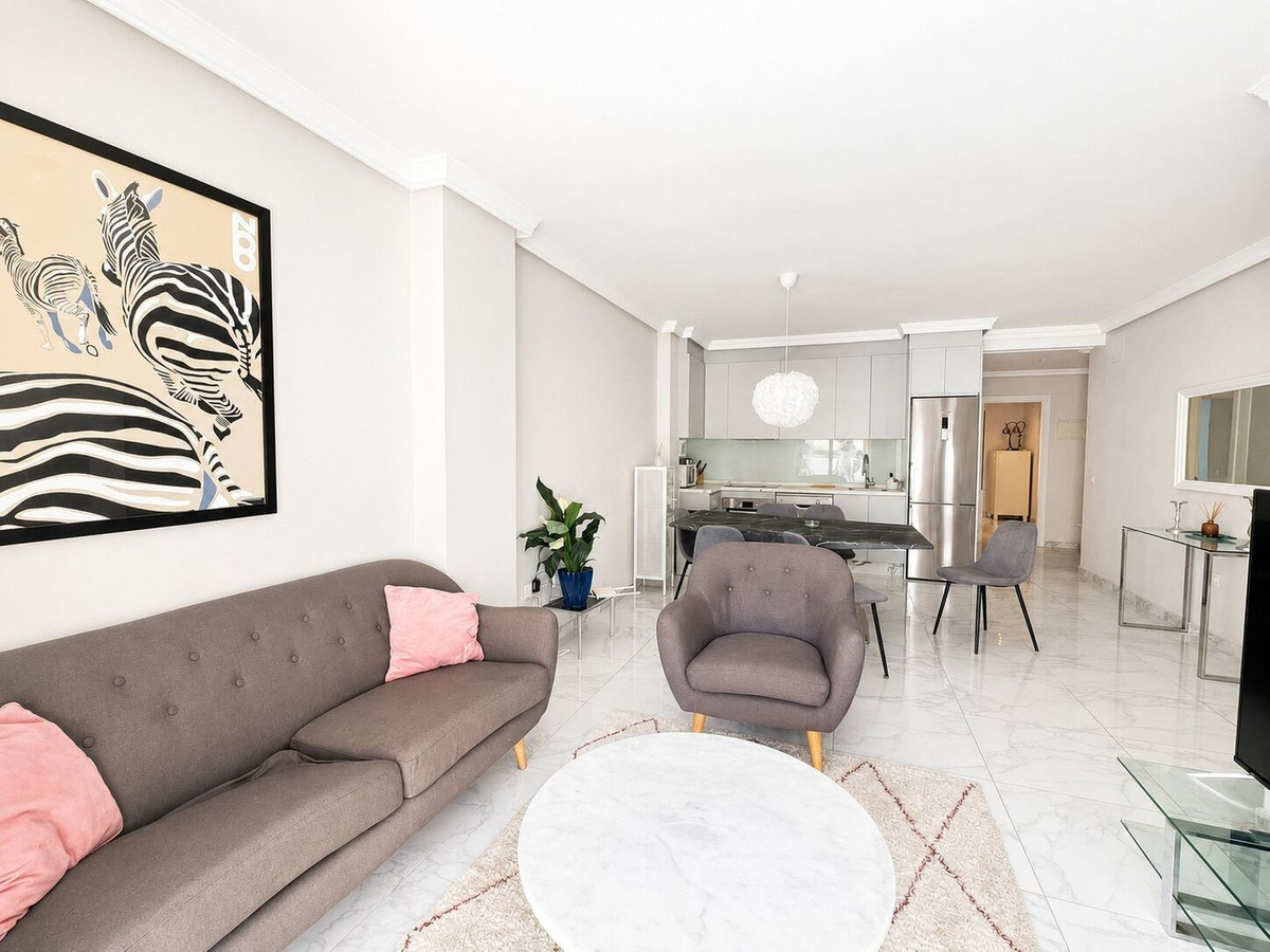 3 Bed Apartment for sale in Nueva Andalucía Costa Del Sol, Málaga, Spain