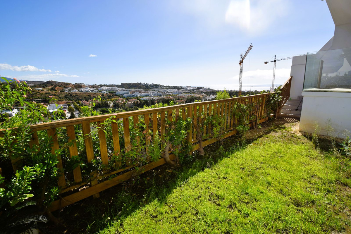 Se vende Apartamento Planta Baja de 3 dormitorios en Costa Del Sol, Málaga, España