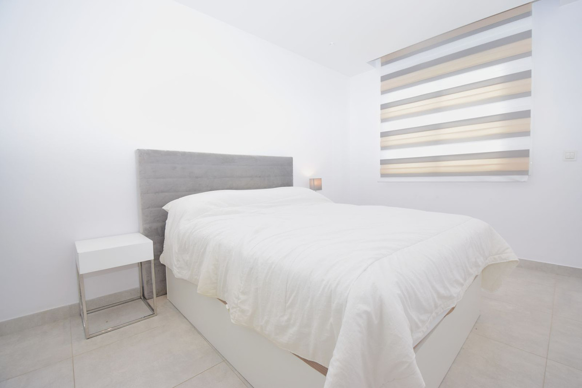 Se vende Apartamento Planta Baja de 3 dormitorios en Costa Del Sol, Málaga, España